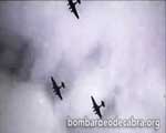 Tres bombarderos similares